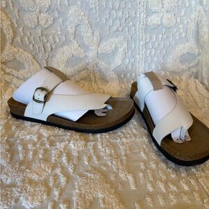 White Mountain White Womens Leather Slide Sandals with Buckle Detail #545